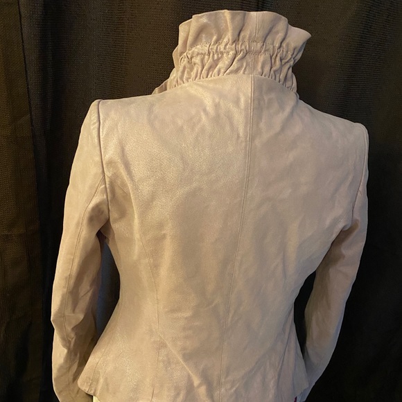 Ladies Danier Rose Pink Leather Jacket - Picture 2 of 3